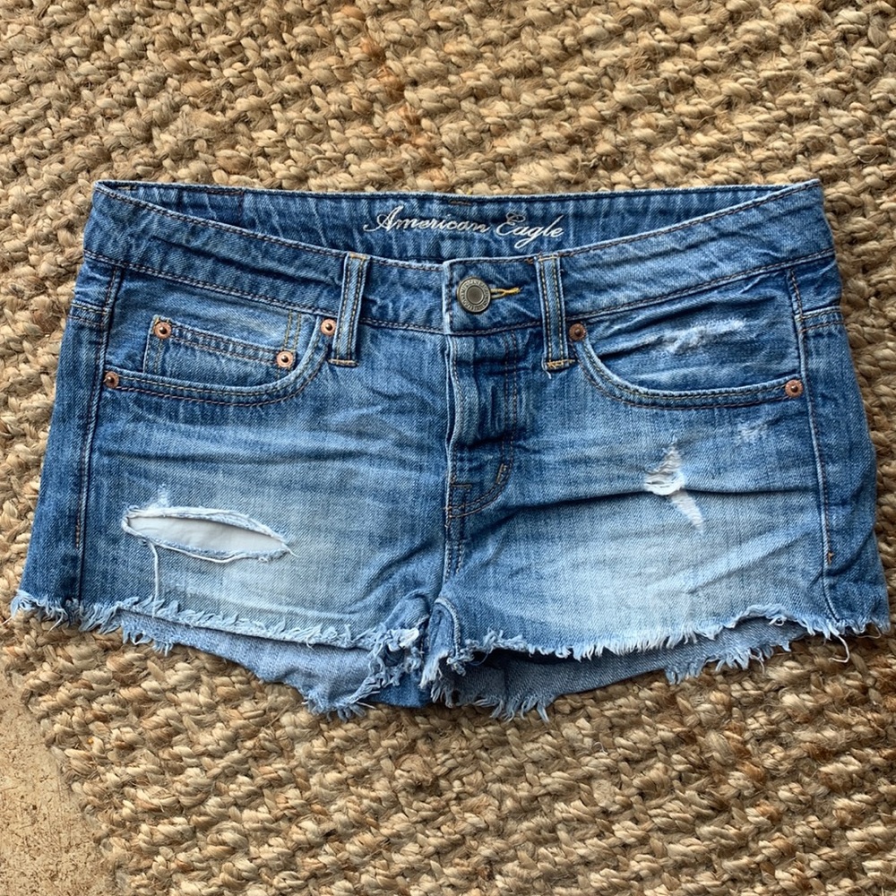 American Eagle- size 2, cut off Jean shorts!